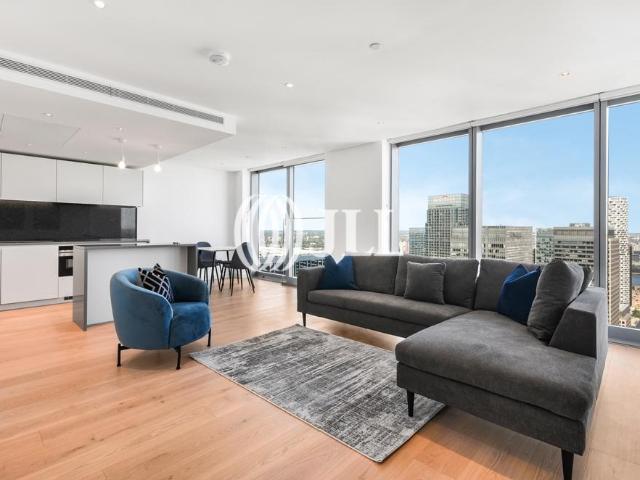 Flat for sale in Canary Wharf, Greater London