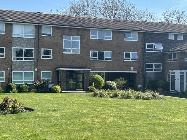 Flat for sale in Greater London