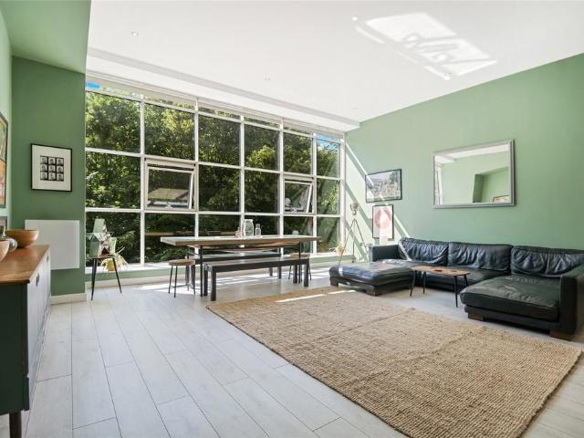 Flat for sale in Merchant City, Scotland