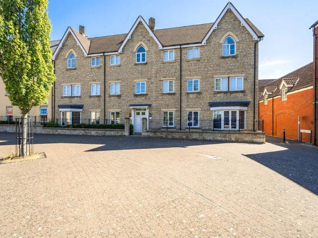 Flat for sale in Haydon End, Abbey Mead