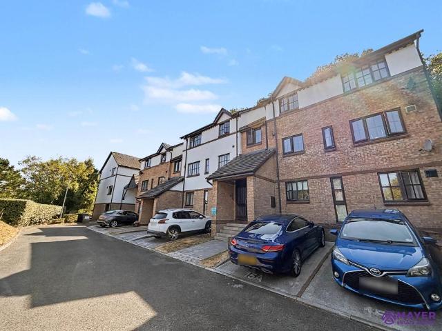 Flat for sale in Mount Wise