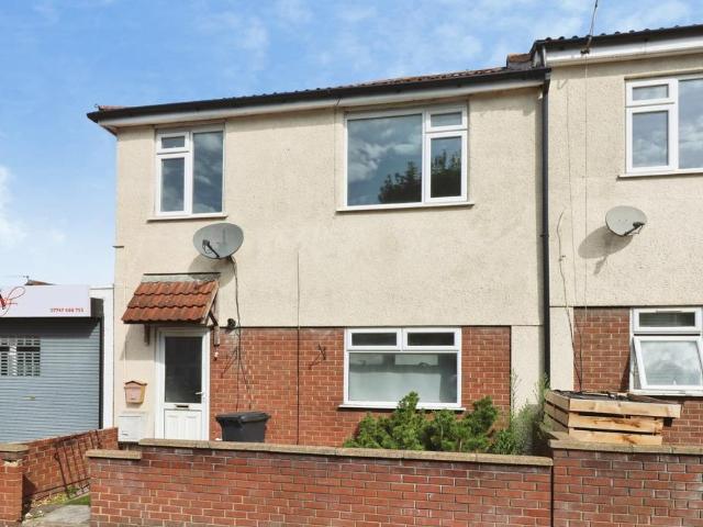 Flat for sale in Whitehall, Feckenham