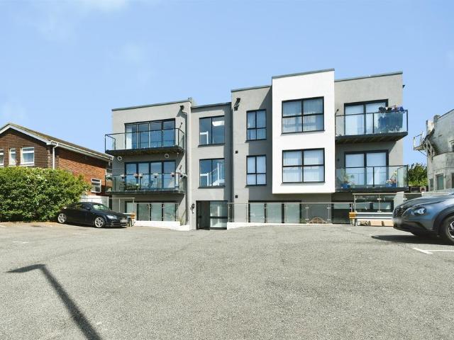 Flat for sale in Peacehaven, Iford