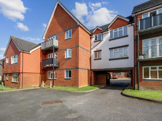 Flat for sale in Blackwell, Perryfields