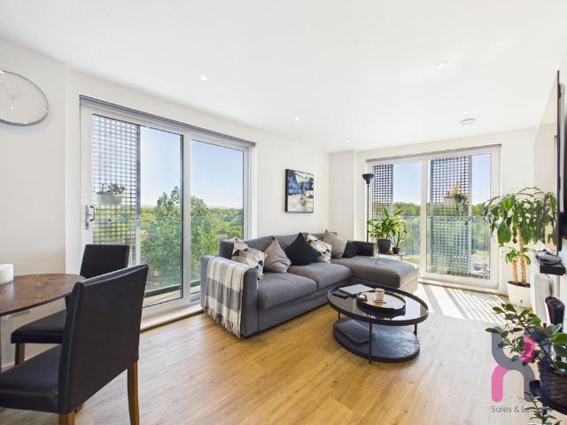 Flat for sale in Georgia, Greater Manchester