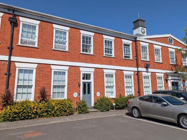 Flat for sale in Eastbridge, Suffolk