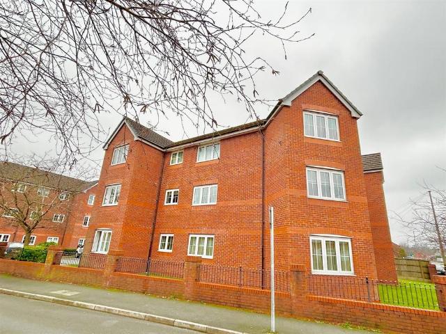 Flat for sale in Westleigh, Wigan