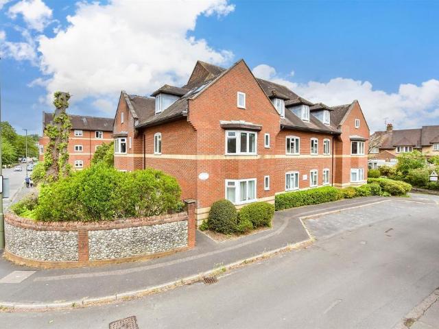 Flat for sale in Rose Hill, Pachesham Park