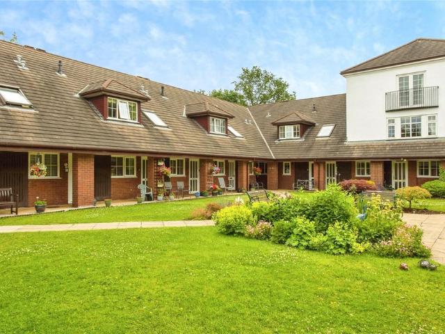 Flat for sale in Higher Bartle, Lancashire