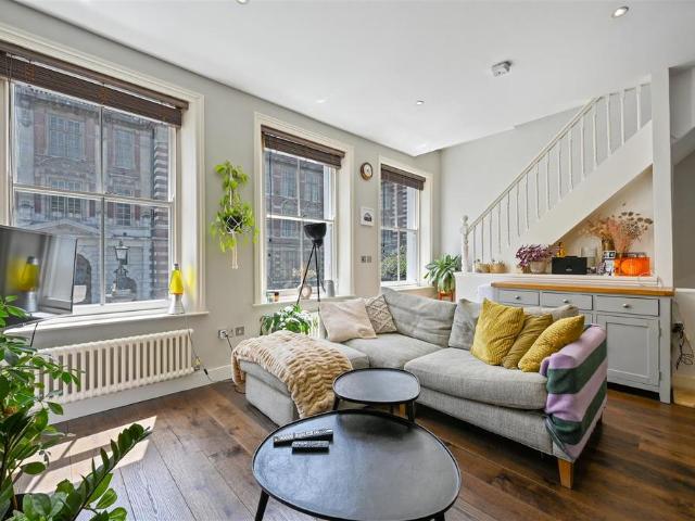 Flat for sale in Brook Green, Greater London