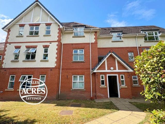 Flat for sale in Sutton Coldfield, West Midlands