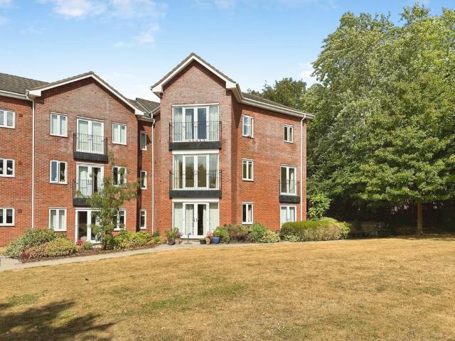 Flat for sale in Telford