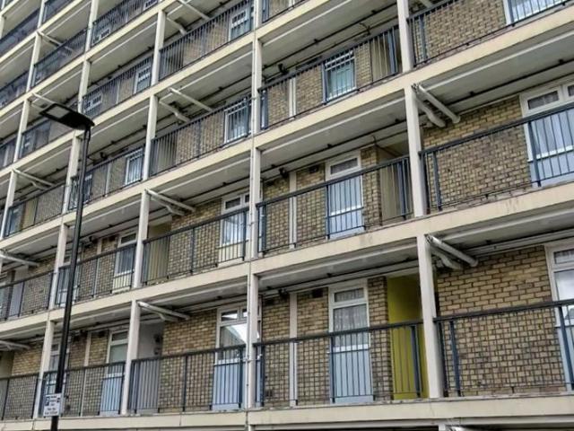Flat for sale in West Ham, Greater London