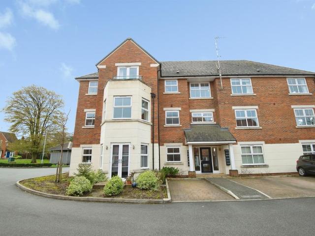 Flat for sale in Horsenden, Princes Risborough