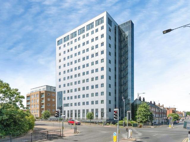 Flat for sale in Southend City Centre Neighbourhood, Alton Barnes