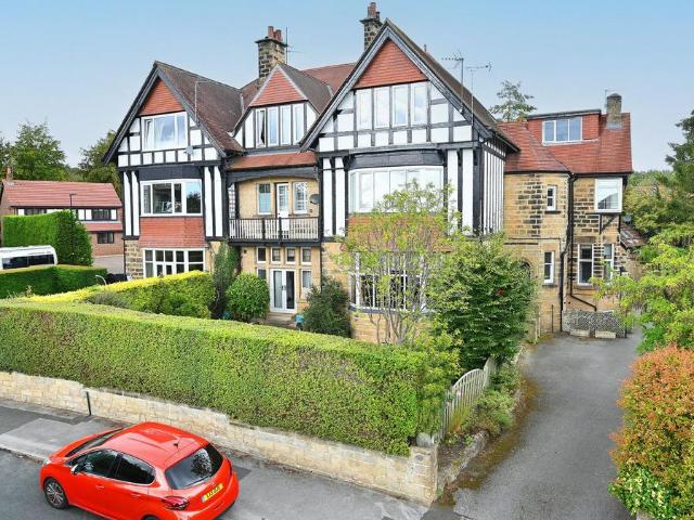 Flat for sale in Harlow, Harrogate