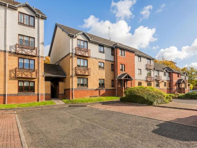 Flat for sale in Glenburn, Scotland