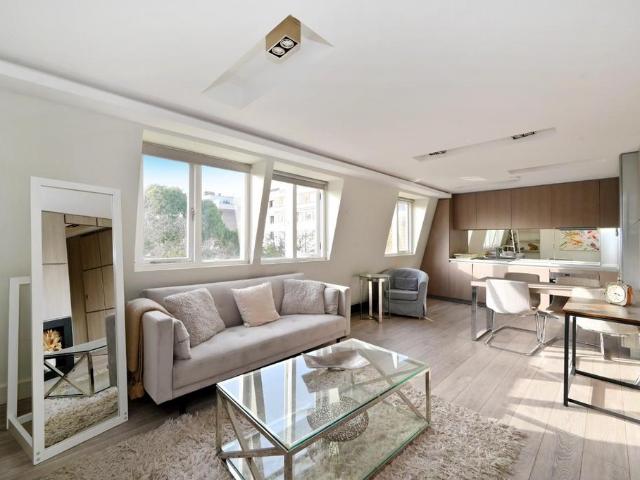 Flat for sale in Knightsbridge, Greater London