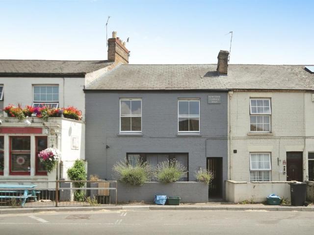 Flat for sale in Wellsprings, Rumwell