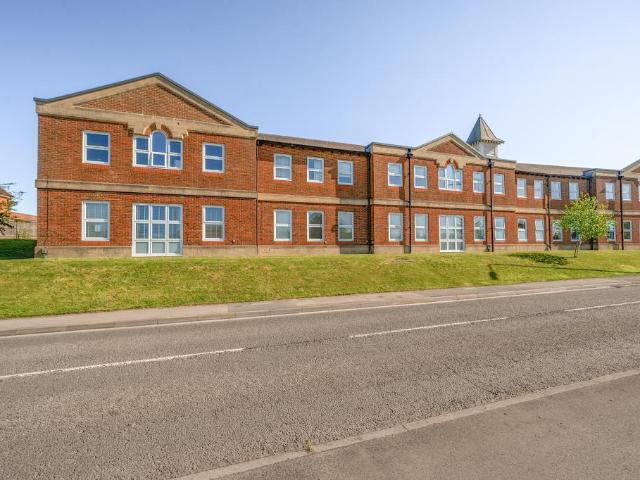 Flat for sale in Thatcham, West Berkshire