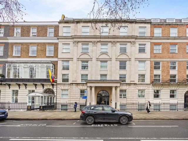 Flat for sale in East Marylebone, Marylebone