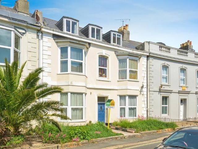 Flat for sale in Greenbank, Mount Wise