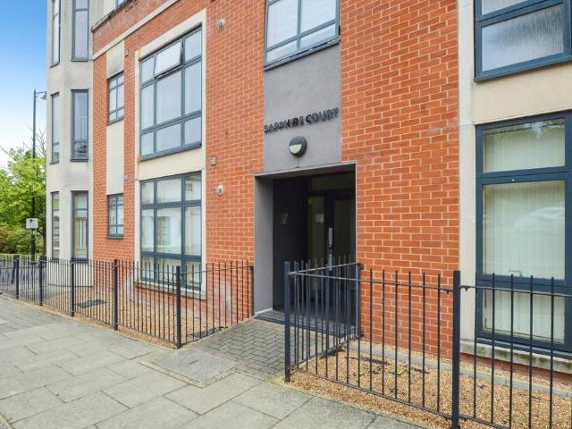 Flat for sale in Greater London
