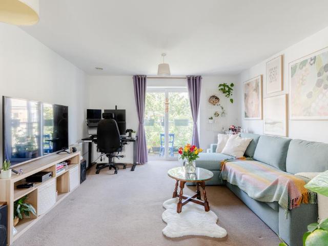 Flat for sale in Patchway, South Gloucestershire