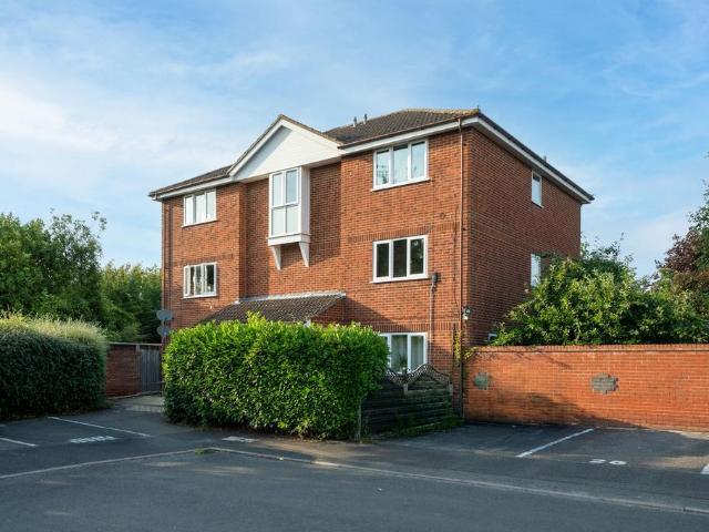 Flat for sale in Arrington, Cambridgeshire