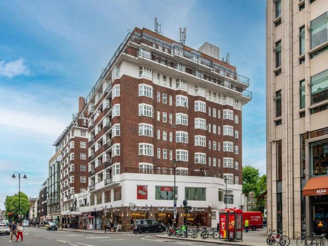 Flat for sale in Knightsbridge, Greater London