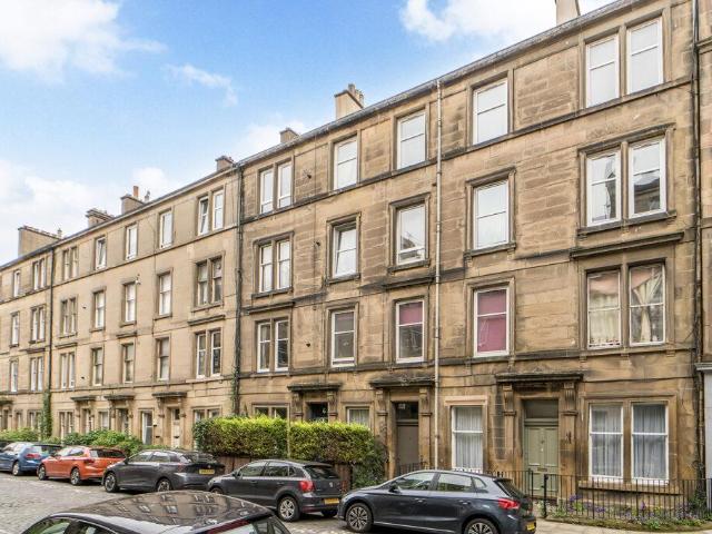 Flat for sale in Morningside, Scotland