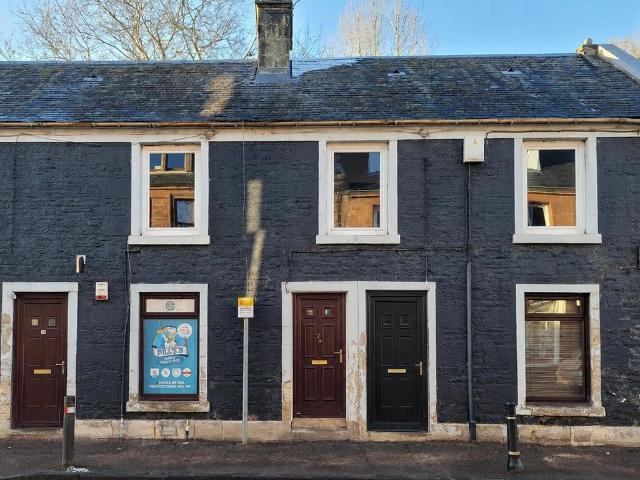 Flat for sale in Lesmahagow, Scotland