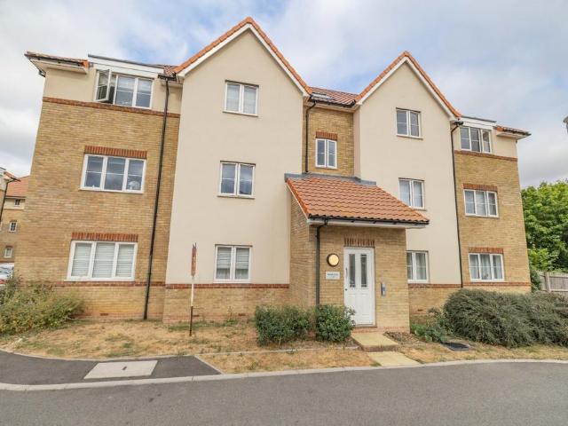 Flat for sale in Ash, Kent