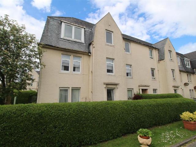 Flat for sale in Overton, Greenock