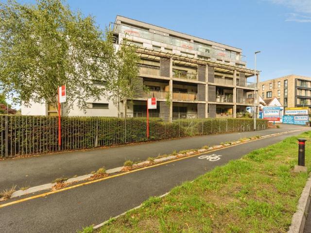 Flat for sale in Georgia, Greater Manchester