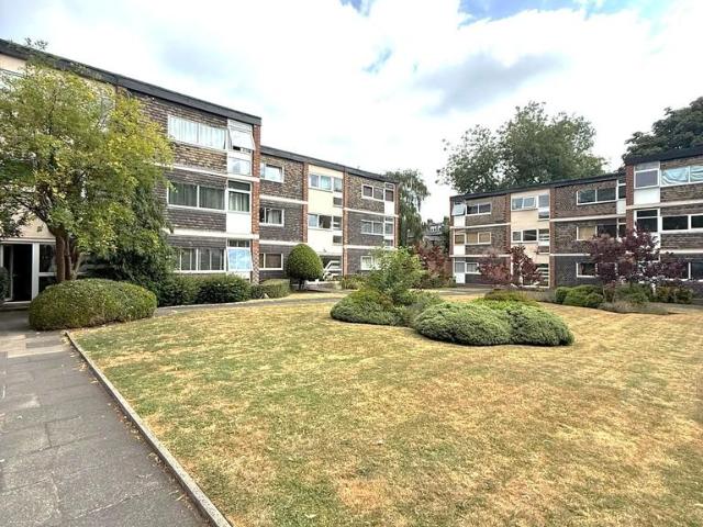 Flat for sale in Headingley, West Yorkshire