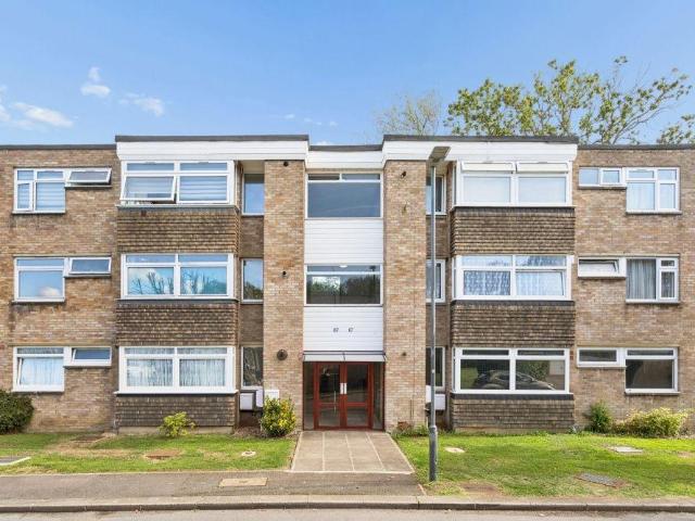 Flat for sale in London Borough of Harrow, Greater London