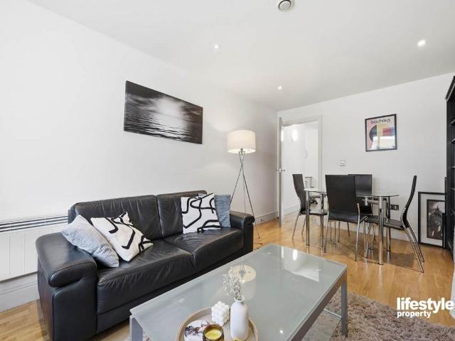 Flat for sale in Spitalfields, Whitechapel