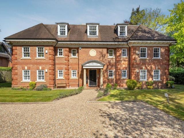 Flat for sale in Sunninghill and Ascot, Ascot
