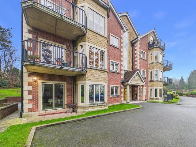 Flat for sale in Ecclesall, Isle Of Man