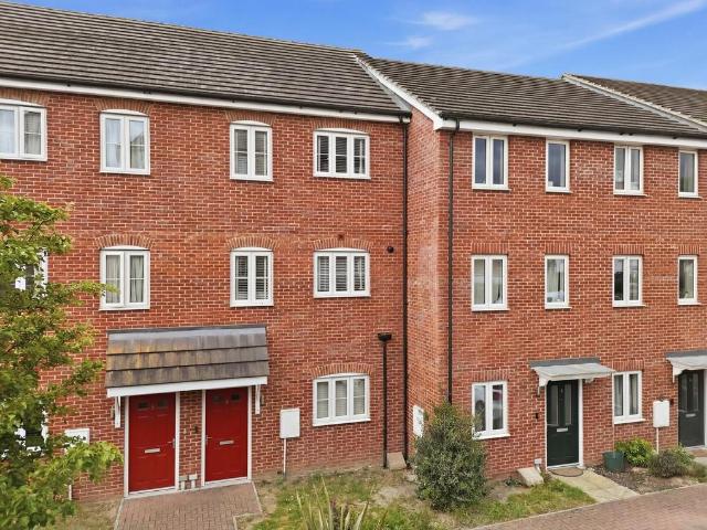 Flat for sale in Greater London