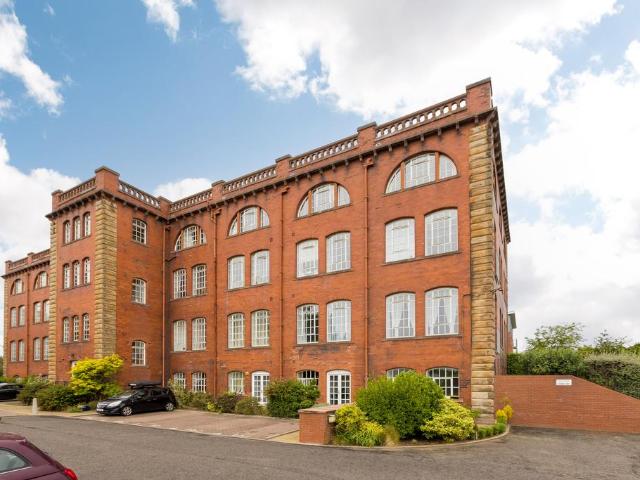 Flat for sale in Craigentinny, Scotland