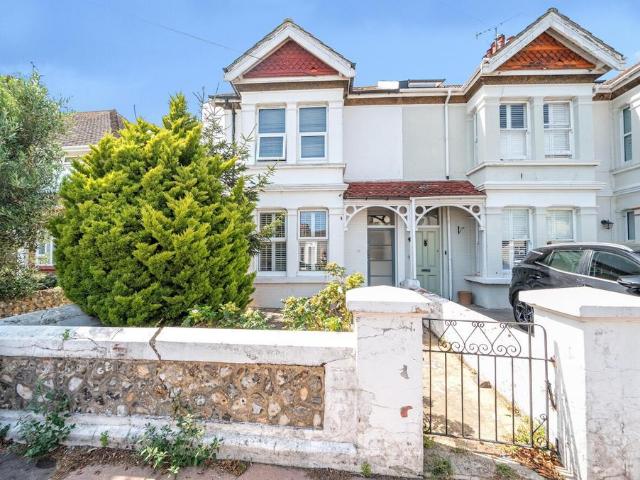 Flat for sale in Worthing, West Sussex