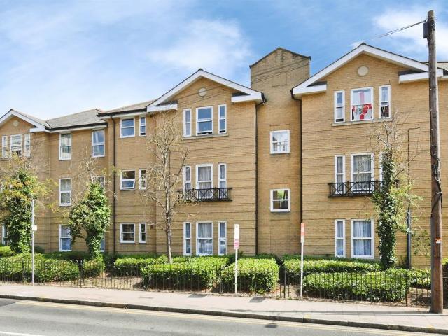 Flat for sale in Moulsham, Chelmsford