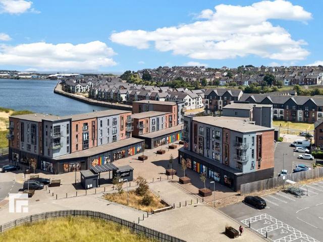 Flat for sale in Barry Island, Barry