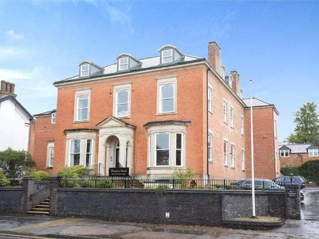 Flat for sale in Stratford-upon-Avon, Alderminster