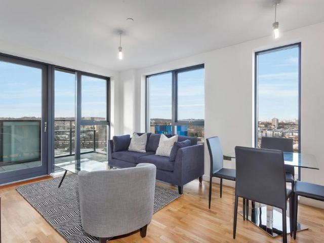 Flat for sale in London Borough of Lewisham, Deptford
