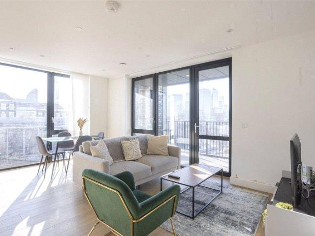 Flat for sale in Aberfeldy Village, Blackwall