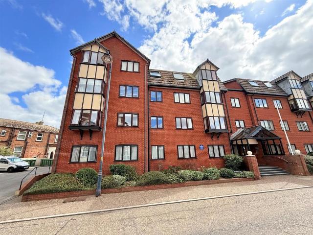 Flat for sale in Southtown, Stokesby