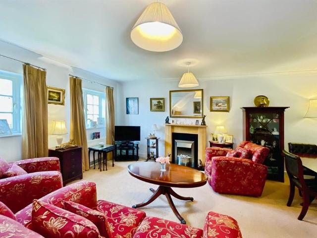 Flat for sale in Staplehay, Trull